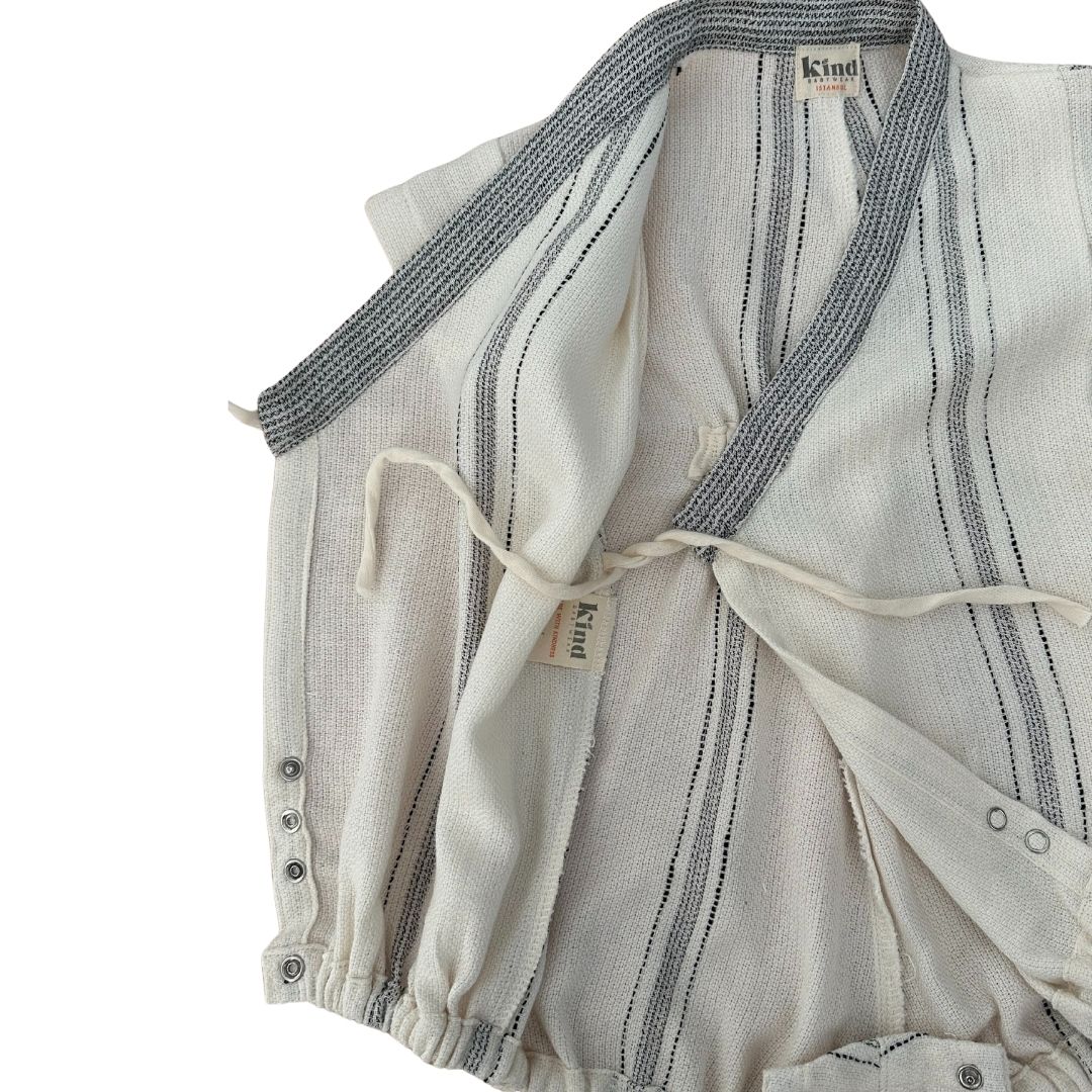 Daylily Tulum Siyah Çizgili